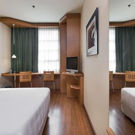 Nh Ciencias Hotell