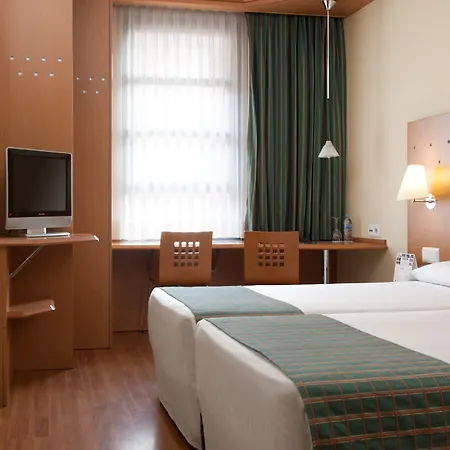 Hotell Nh Ciencias 3*