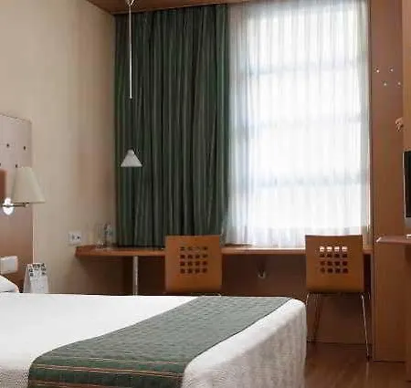 Hotell Nh Ciencias 3*