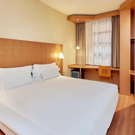 Nh Ciencias Hotel