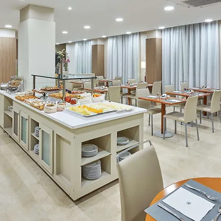 Nh Ciencias Hotel