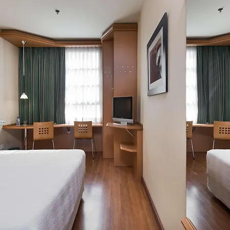 Nh Ciencias Hotel